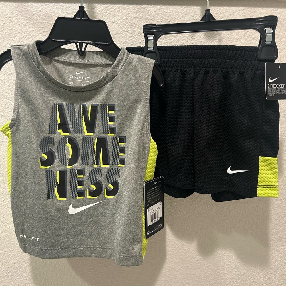 Nike Kids Matching Set - Gray and Black with Neon Accents